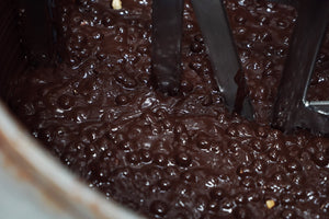 Torta de Chocolate Puro con Avellanas
